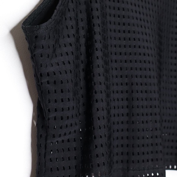 NWOT RARE Free People X Onzie Women’s Mesh Workout Crop Top in Black Size S/M - Picture 6 of 13